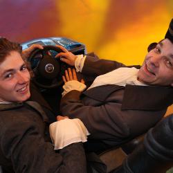 Motiv03_Goethe und Schiller im Scooter02.jpg